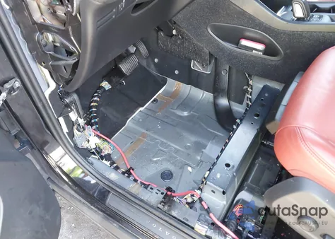 2019 Volvo Xc40 T5 Momentum из США, поврежденный, VIN YV4162UK4K2057879